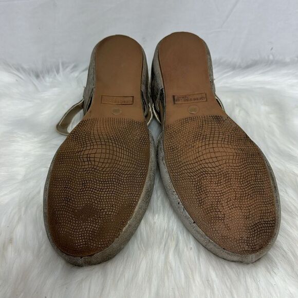 Madeline Stuart Norris Gold/Tan Faux Suede Covered Wedge Heels Sz 8 WIDE… - Picture 6 of 6